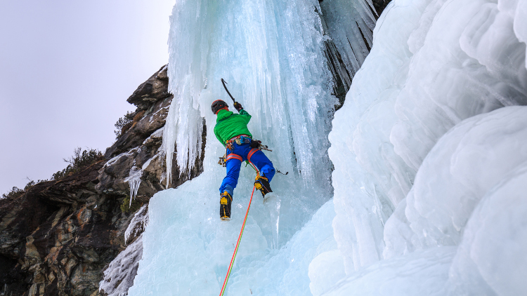 Arrampicata sul ghiaccio: ice climbing in valtellina